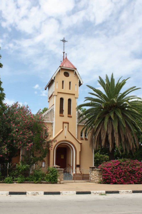 WW-Namibia-TSUMEB-St-Barbara-Roman-Catholic-Church_02